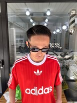 ウェルネス(Wellness)&nbsp;サイドパート　スキンフェード