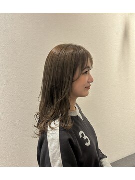 アンチークス(ann Cheeks) ブリーチで透明感カラー