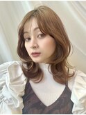 くびれミディアムレイヤーカット艶感シルキーベージュ