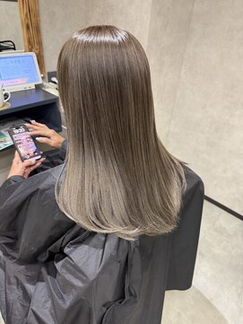 サニー 渋谷(SUNNY) バレイヤージュ、ハイライト、レイヤーロング、グレーベージュ