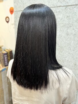 ガーディナ(Gardina) 縮毛矯正 クセ毛 黒髪 ツヤ髪 髪質改善ストレート 艶感