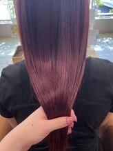 ビズヘアー プチ(bisou hair petit) 艶々ワインレッドカラー