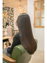 髪質改善サロンだから取り扱える専門商材と豊富なケアメニューで誰もが憧れる艶髪へ導きますU