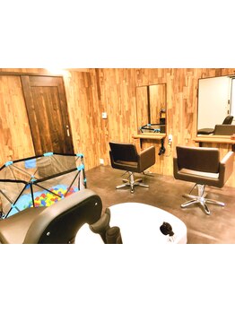 移動なしの「シャンプー台個室」を完備。親子・ペアでのご来店も大歓迎!上質プライベート空間[千葉/蘇我]