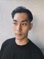 イナフ(ENUFF) 分け目が目立ちやすく薄く見える方向け アップバングスタイル