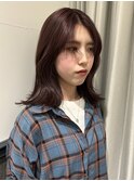くびれヘア ミディアムレイヤー ワインレッド