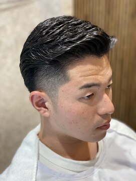 キタセンジュバーバー バイ ティーズ(KITASENJU BARBER by T's) neoツーブロック×緩パン