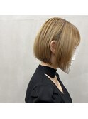 首元すっきり 前下がりボブ