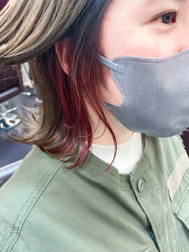 ミシェリー(misherry) ボブルフインナーカラーピンクレッドケアブリーチタッセルカット