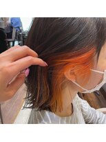 スピンヘアーフラッフィ 茨木(Spin hair fluffy)&nbsp;ネオンカラーでインナーカラー/顔周りレイヤー/髪質改善