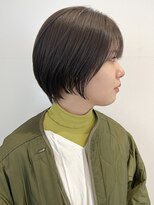 ガーランドツー(Garland 2F)&nbsp;アースカラーカーキオリーブベージュ大人可愛いショートボブ