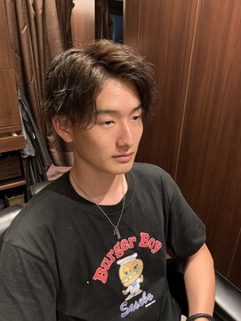 プラウド(PROUD) センターパート　ツイストスパイラルパーマ　田町　理容室　床屋