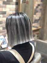 ホワイト 伊勢崎(WHITE) 複雑なブリーチ歴をリペア！外国人風バレイヤージュ☆