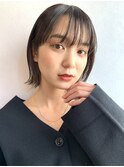 丸みショートマッシュコンパクト黒髪ベージュショート前髪あり