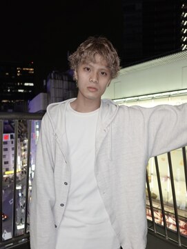 スタニング 渋谷(STUNNING.) ブリーチパーマ/メンズカット/ベージュカラー/ダメージレス