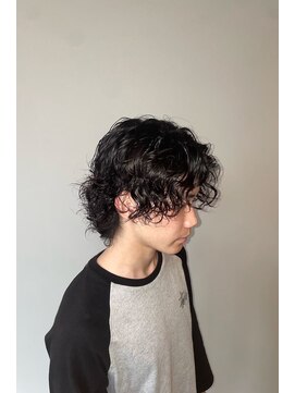 トラッド(TRAD) 濡れ感センターパートパーマスタイル