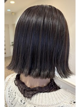 ソレイユ(Soleil) Outward-curling bob