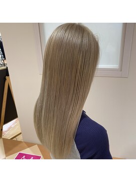 シャンプーボーイ ホワイトベージュ