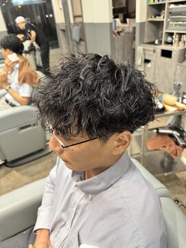 ノイセル 西本町(Noisyle) フェザーパーマスパイキーショートブルーブラックサーフカールF