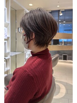 クラメール 黒崎コムシティ店(Kraemer) アッシュグレージュ×ショートボブ