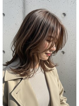 バタフライカット/ハイレイヤーカット/グレーブラウン