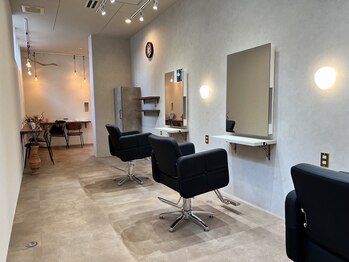 アグ ヘアー ユデ 西大野店(Agu hair yudae)の写真/お子様連れのご来店もOK◎忙しいママ・パパも、ご家族で通いやすいサロン♪