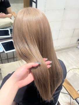 サロン ド ソーホー 蕨(Salon de SOHO) 柔らかさたっぷりミルクティーベージュ【佐藤ちほみ】