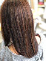 美容室パウサ ツヤ出しワンレングス