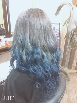 ビューティボックスモンロー(Beauty Box MONROE) ブルー★グラデーション