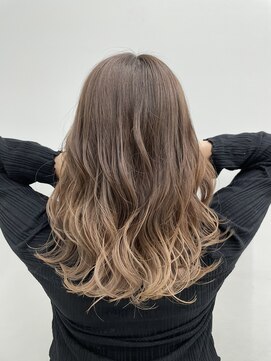 アライブ キチジョウジ(ALIVE Kichijoji) 自然な繋がりのグラデーションカラー