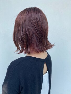 アルジャーノン(algernon) ピンクカラー+切りっぱなしボブ