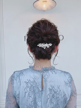 マルコ(marco) お呼ばれスタイル！ゆるふわシニヨン