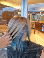 マリーインターナショナル 浦添店(MARIE INTERNATIONAL)&nbsp;インナーカラーベージュ水色ブルーパープルハイトーン