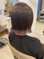 スクレ(s:;cre) 髪質改善カラー　ラベンダーグレージュ切りっぱなしボブ”