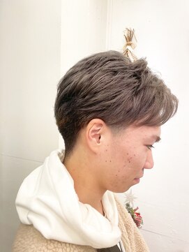 ヘアー ラボ(hair labo) 【hairlabo.】センターパート×シルバーグレージュ