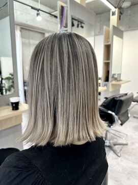 ハイセンス(hi-Sense) バレイヤージュ　シャドールーツ　天六シャドールーツ