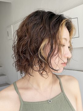 ルイ(ROUIS produced by LUCK 津田沼) ROUIS 津田沼 アンニュイ×パーマ/前髪カット/ハイライト