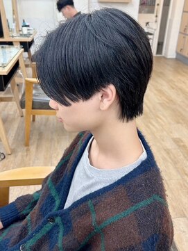 ネオリーブ クーロ メゾン 横浜(Neolive curro Maison) 韓国マッシュセンターパート×黒髪フェザーパーマ　MEN’S HAIR