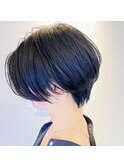 暗髪ショート