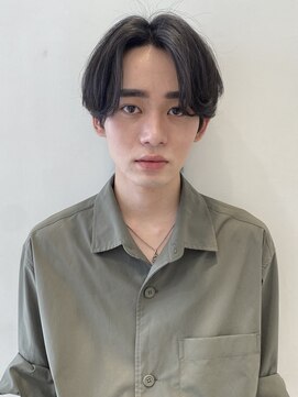 ユーフォリア 渋谷グランデ(Euphoria SHIBUYA GRANDE) 毛流れパーマ　　ナチュラルパーマ　センターパート　MOMO