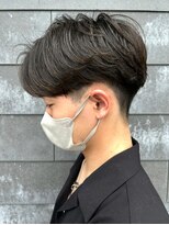 ヒュイル バイ ニアウ(Hwyl by Niau) メンズマッシュセンターパートスパイラルパーマニュアンスパーマ