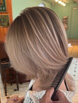 スリー(three)&nbsp;シャドウルーツ