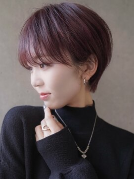 カライング(ing) 大人可愛い20代30代40代黒髪前下がりひし形小顔ボブ丸みショート