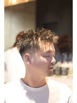 キングスマントーキョー 三鷹店(KINGSMAN TOKYO) スパイキーツイスト