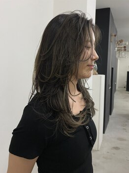 kii person【キーパーソン】の写真/話題の""顔タイプ診断""顔の形、パーソナルカラー診断など、お一人おひとりに寄り添える知識が豊富♪