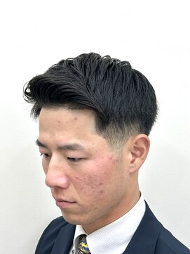 ローフェードクルーカットフェザーアップ