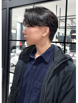 ネクストフォーヘアー(NEXT for hair) メンズセンターパート　ニュアンス　ナチュラル　毛流れ　20代