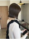 ぱつっとボブ／柔らかベージュ