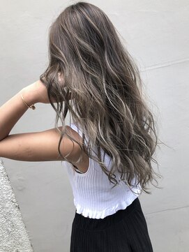 メリー(merry craftsman's factory) バレイヤージュハイライトwカラーグラデーションデザインカラー