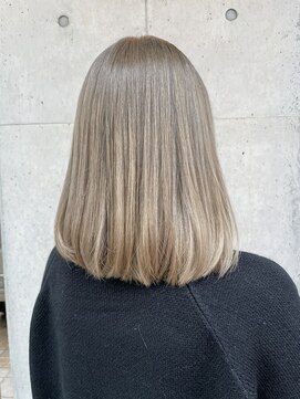 ソーホー 八日市店(SOHO) ダブルカラー × グレージュ